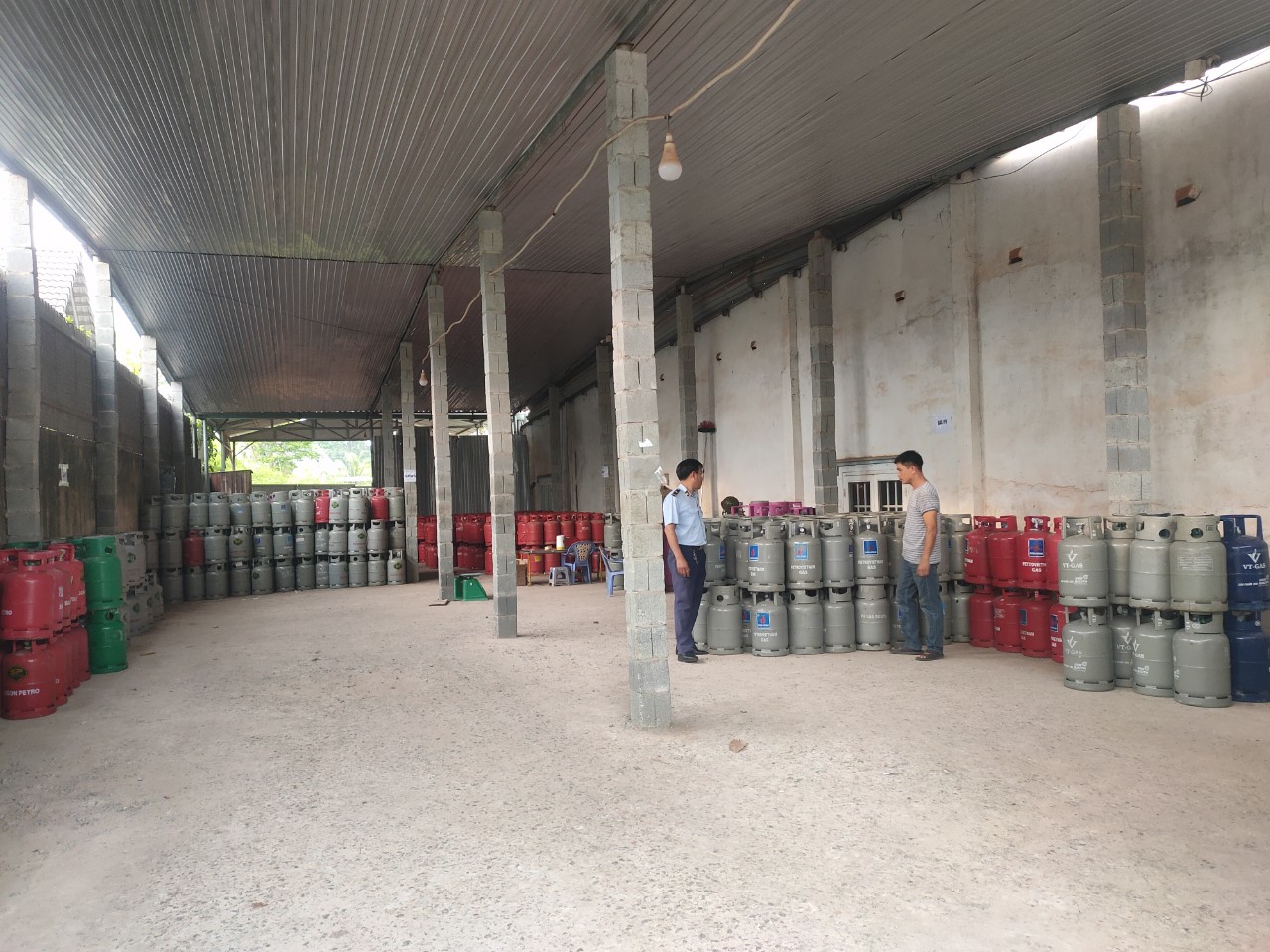 Đoàn thanh tra đang tiến hành thanh tra